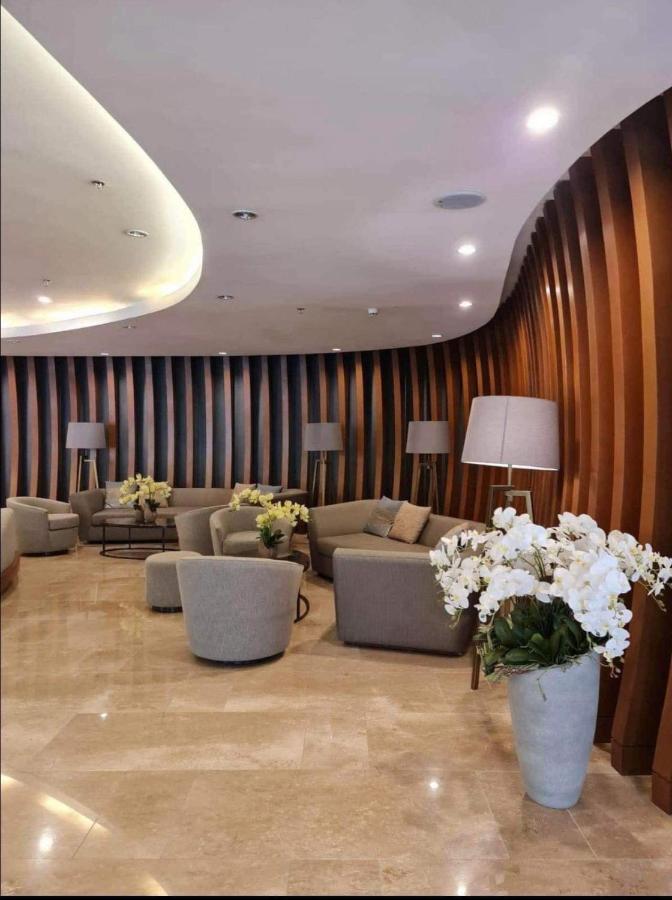 Deluxe Suites Razelles 2 At Shore 2 Residences Tower 1 Pasay Bagian luar foto