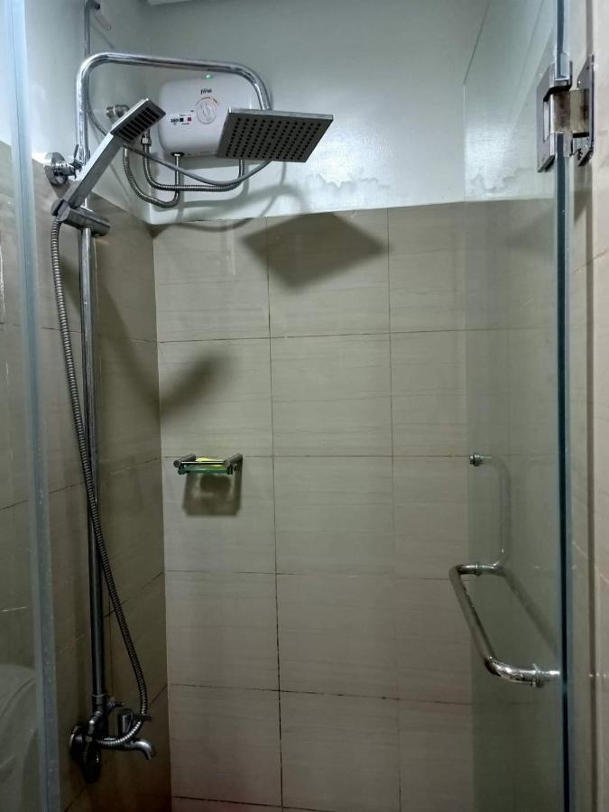 Deluxe Suites Razelles 2 At Shore 2 Residences Tower 1 Pasay Bagian luar foto