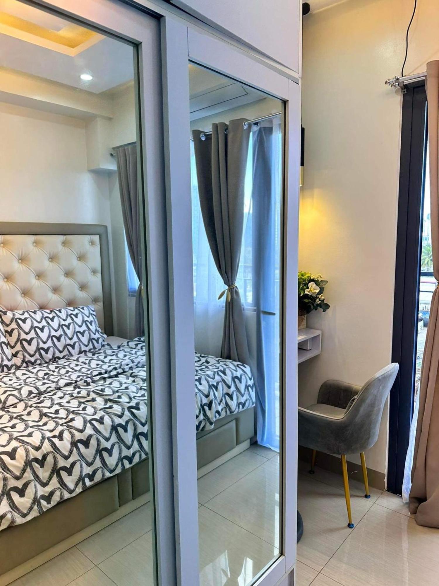 Deluxe Suites Razelles 2 At Shore 2 Residences Tower 1 Pasay Bagian luar foto